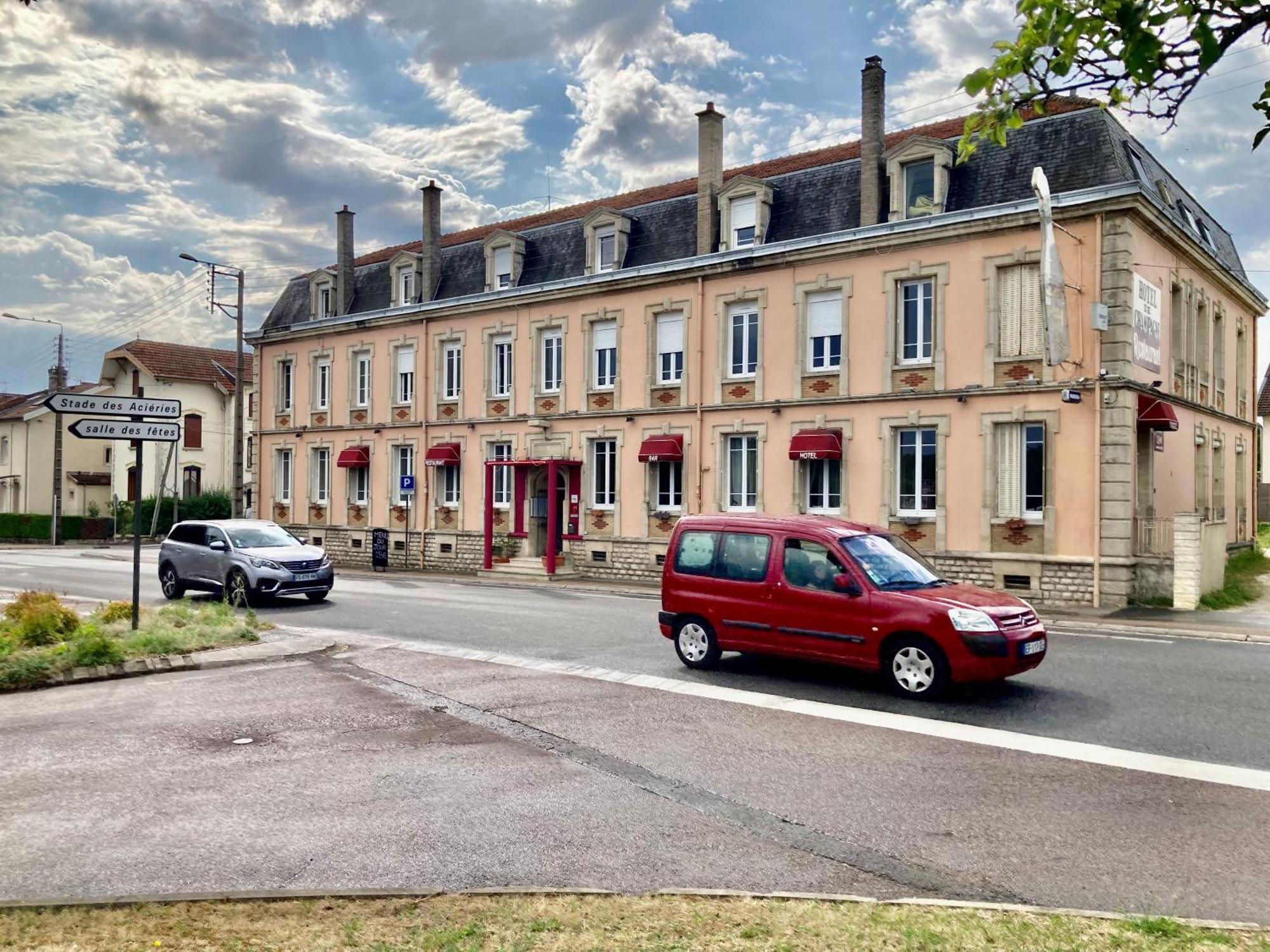 Hotel De Champagne 2*