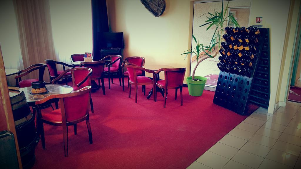 De Champagne Hotel 2*