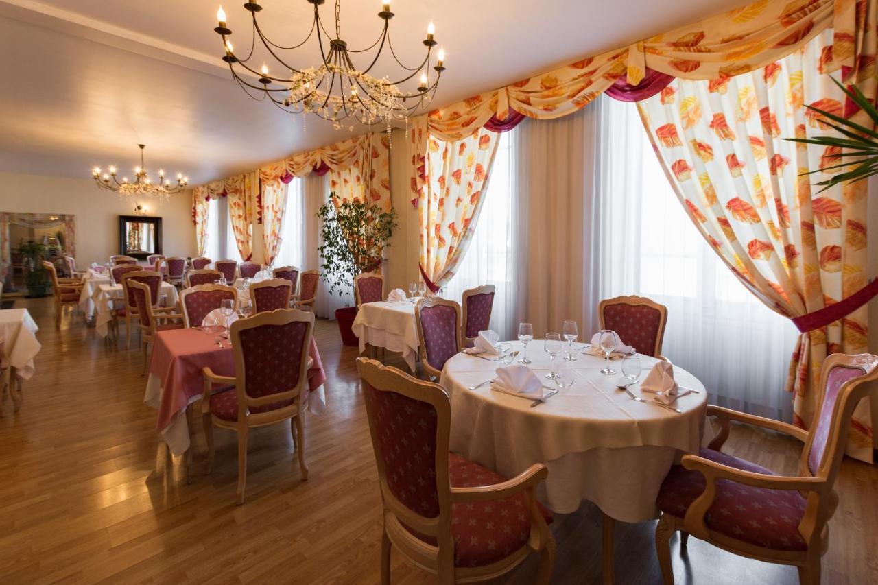 De Champagne Hotel 2*